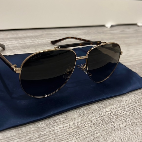 Brand New Unisex Gucci sunglasses